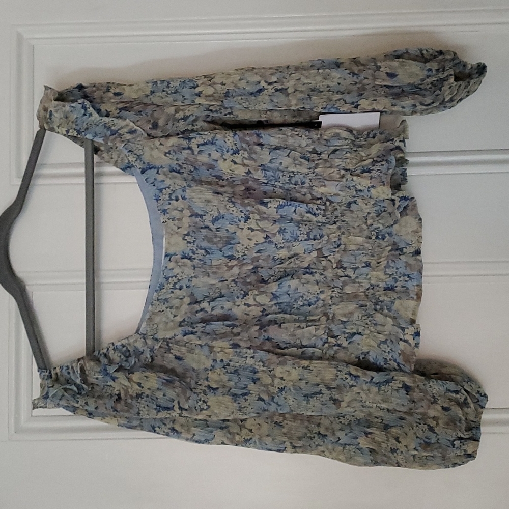 NWT ASTR Elva Blouse, M